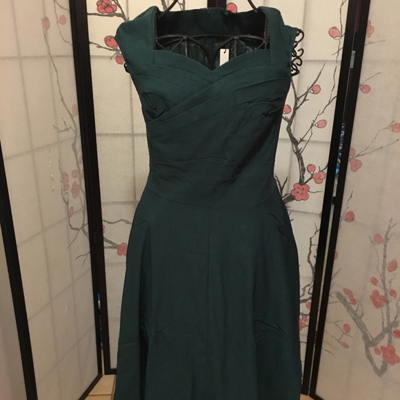 Women's 1950s Vintage Swing Dress - Picture 2 of 8